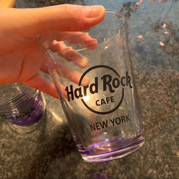 One Purple New York Hard Rock Cafe Glass - Picture 2 of 8